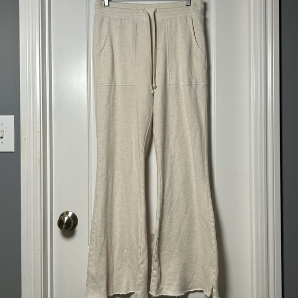 aerie Pants - Aerie Cream Flare Drawstring Elastic Waist Raw Hem Sweatpants Comfy Chic Style